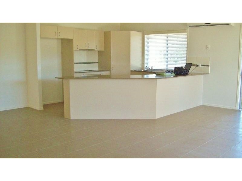 32 SUTHERLAND CRESCENT, Goodna QLD 4300