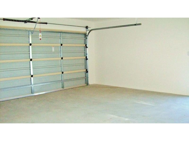 32 SUTHERLAND CRESCENT, Goodna QLD 4300