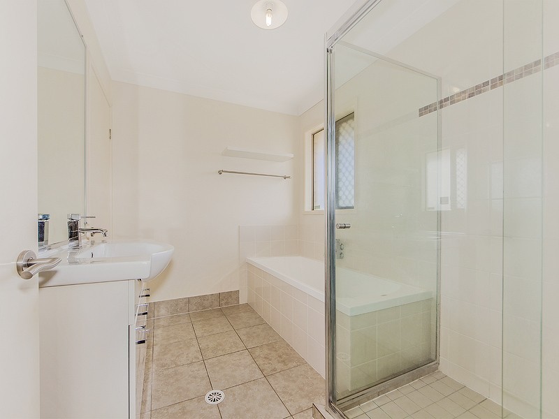 5 BRAY STREET, Lowood QLD 4311