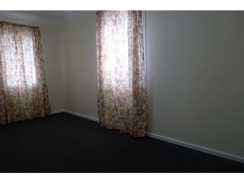 44 HOLDSWORTH ROAD, North Ipswich QLD 4305