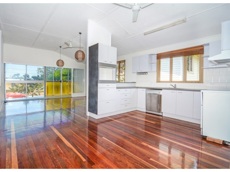 17 RACEVIEW STREET, Eastern Heights QLD 4305
