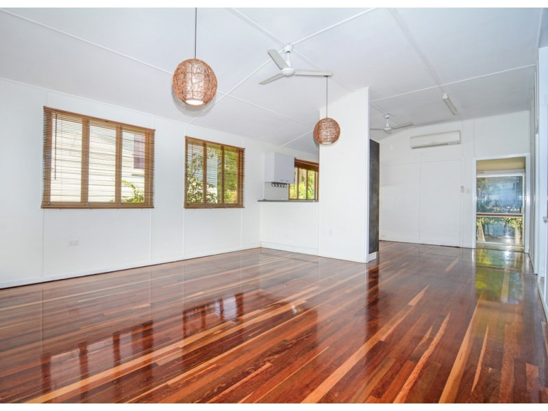 17 RACEVIEW STREET, Eastern Heights QLD 4305