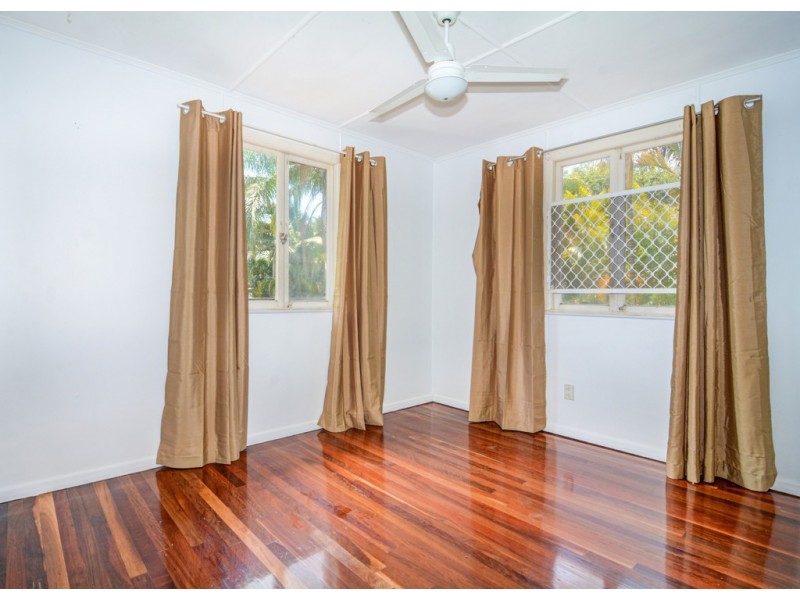 17 RACEVIEW STREET, Eastern Heights QLD 4305