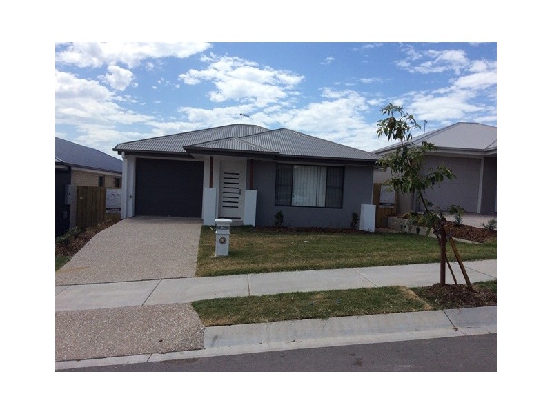 6 Mowbullan Street, Redbank Plains QLD 4301