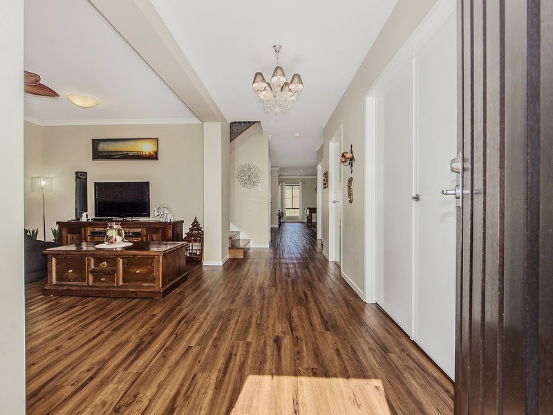4 DALEWOOD PLACE, Fernvale QLD 4306