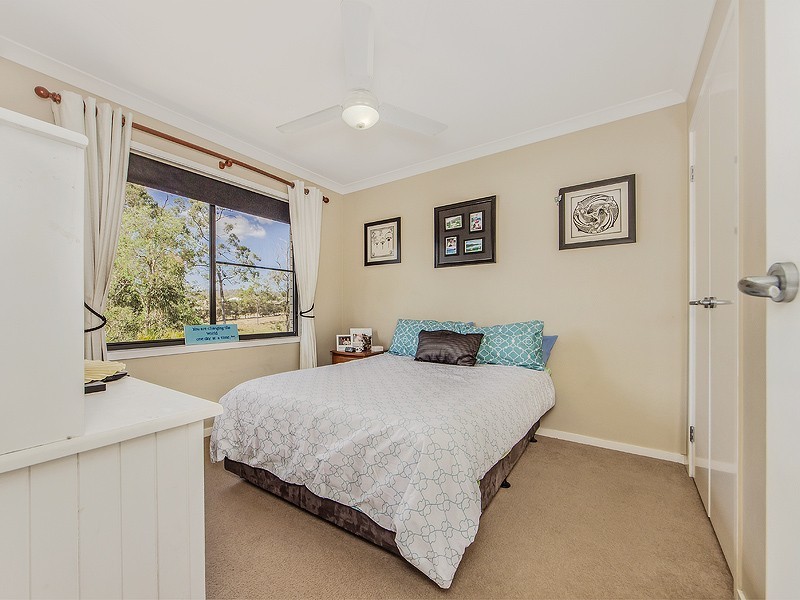 4 DALEWOOD PLACE, Fernvale QLD 4306