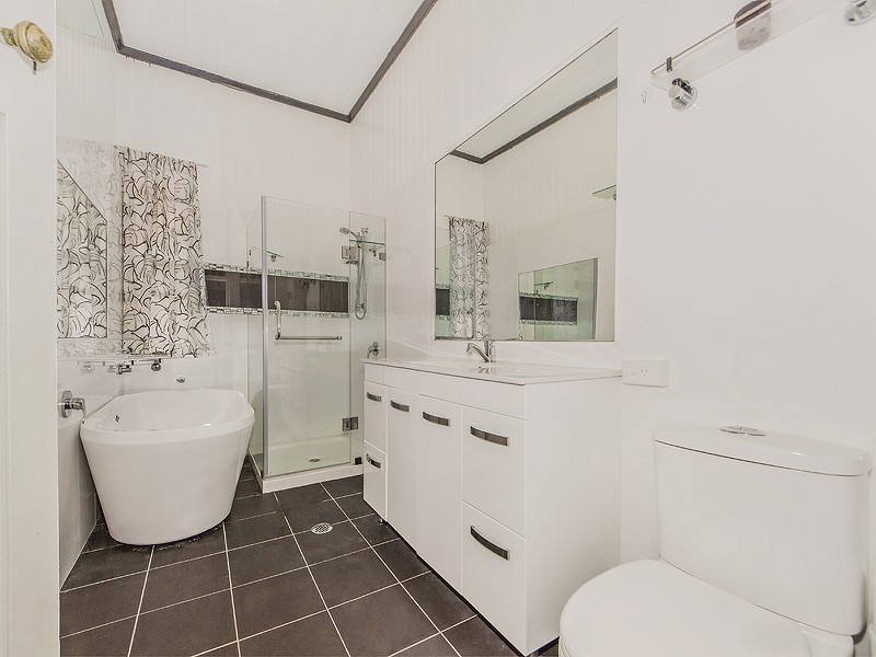 111 LOWOOD-MINDEN ROAD, Lowood QLD 4311