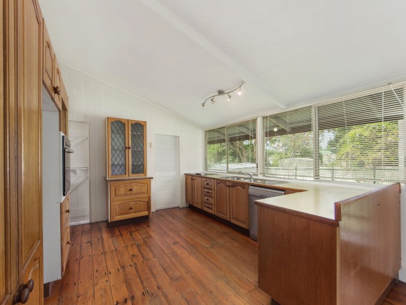 7 THOMAS STREET, Sadliers Crossing QLD 4305