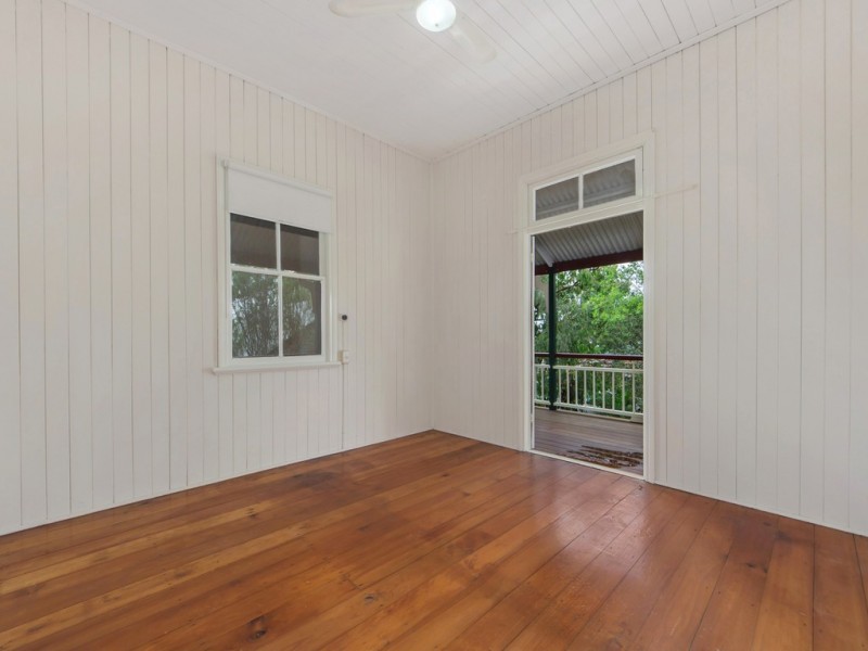 7 THOMAS STREET, Sadliers Crossing QLD 4305