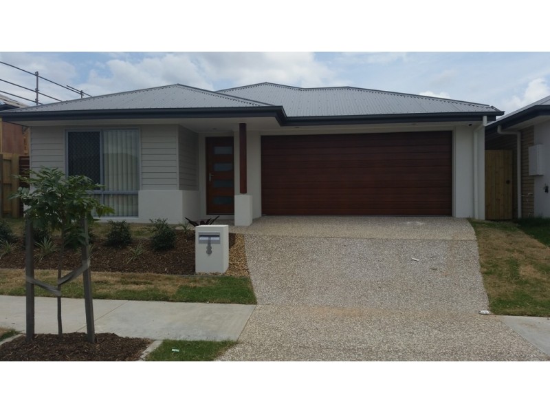 8 GENEROSITY STREET, South Ripley QLD 4306