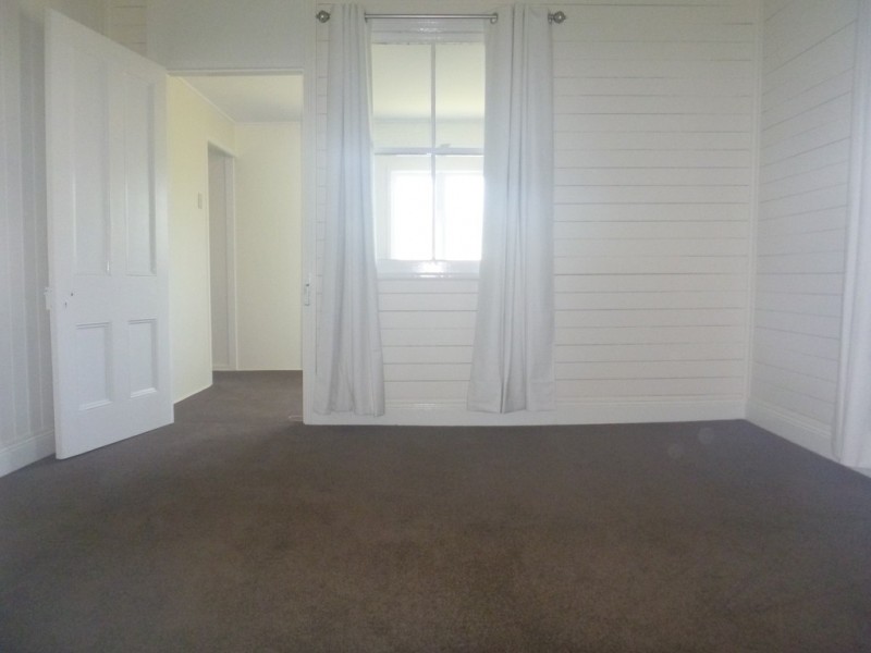 17 PARK STREET, Lowood QLD 4311