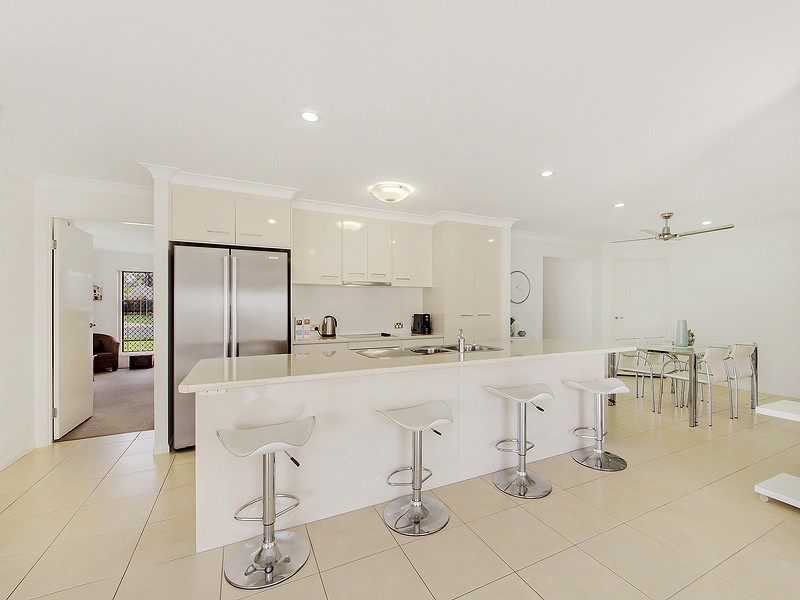 17 WILLOWOOD PLACE, Fernvale QLD 4306