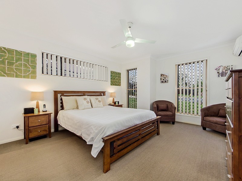 17 WILLOWOOD PLACE, Fernvale QLD 4306