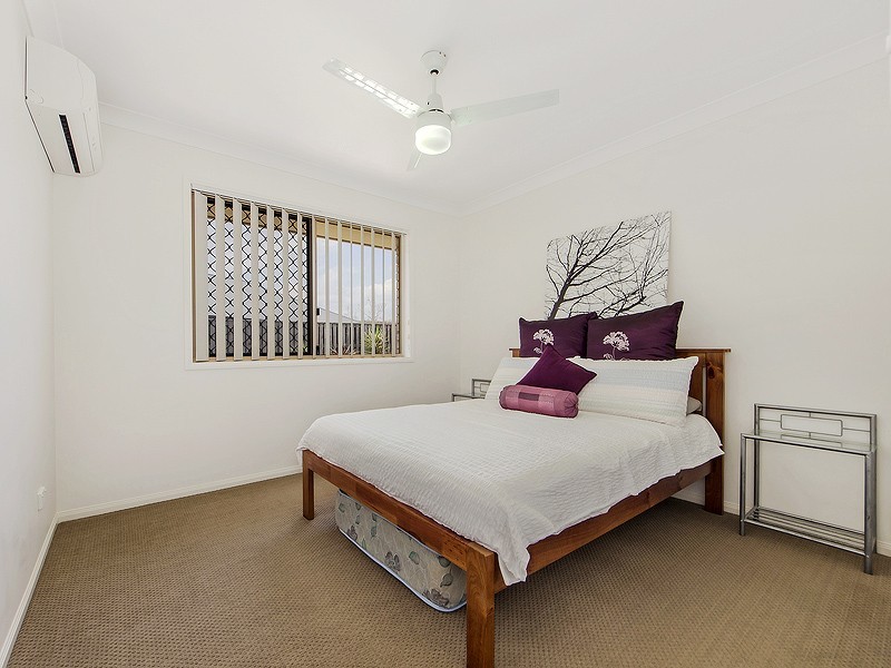 17 WILLOWOOD PLACE, Fernvale QLD 4306