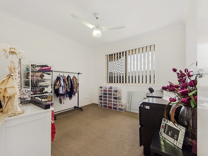17 WILLOWOOD PLACE, Fernvale QLD 4306