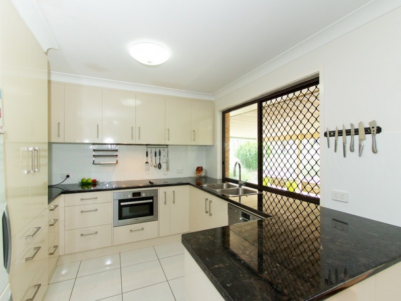 38 CARRALLUMA CRESCENT, Fernvale QLD 4306