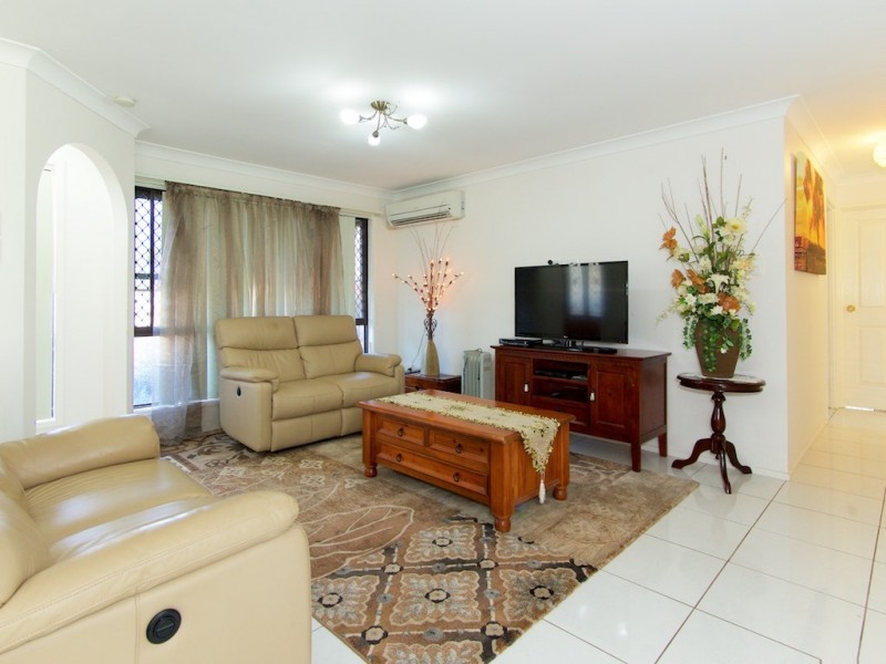 38 CARRALLUMA CRESCENT, Fernvale QLD 4306