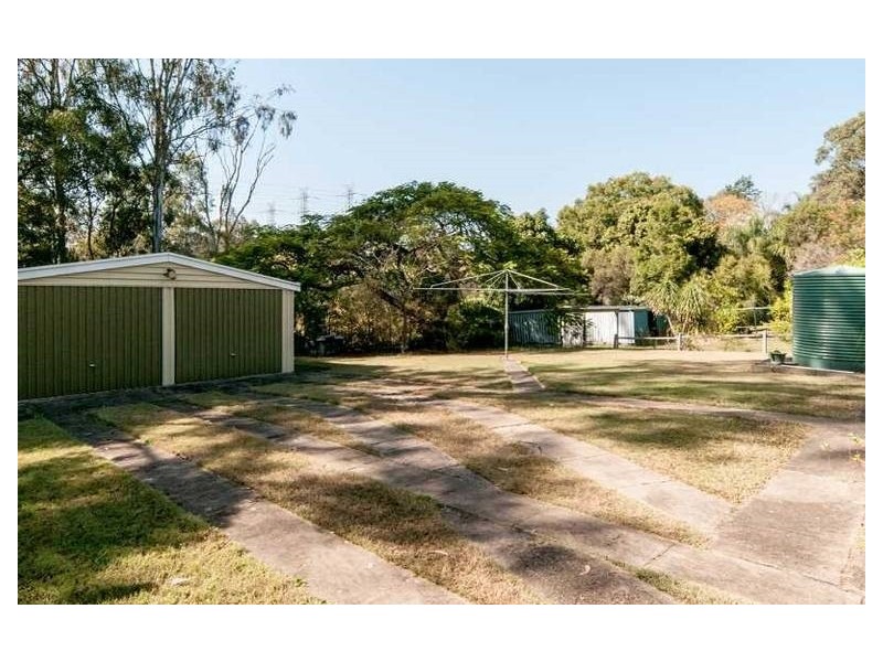 16 ROBERT STREET, Ebbw Vale QLD 4304
