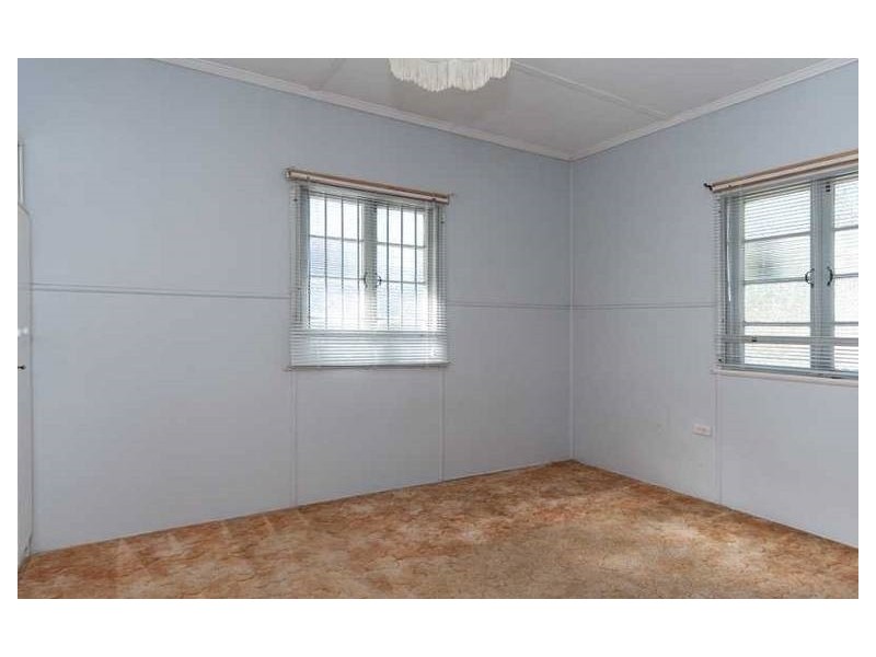 16 ROBERT STREET, Ebbw Vale QLD 4304