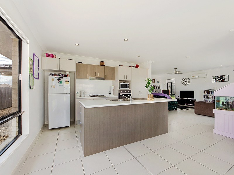 20 PEREGRINE DRIVE, Lowood QLD 4311