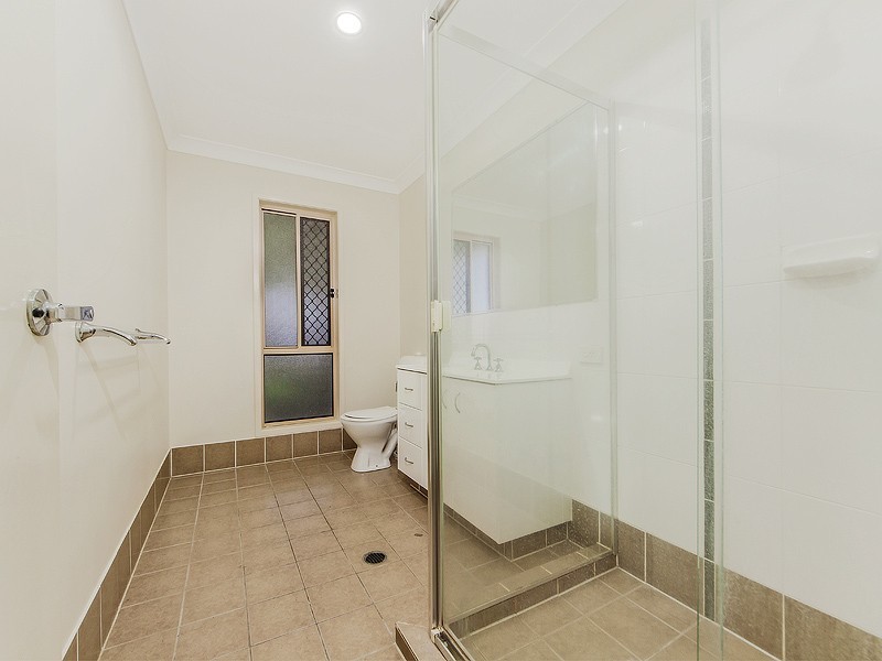 21 NUALA STREET, Yamanto QLD 4305