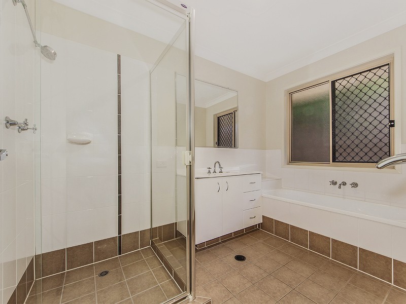 21 NUALA STREET, Yamanto QLD 4305