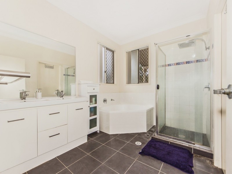 59 TWIN LAKES ROAD, Coominya QLD 4311