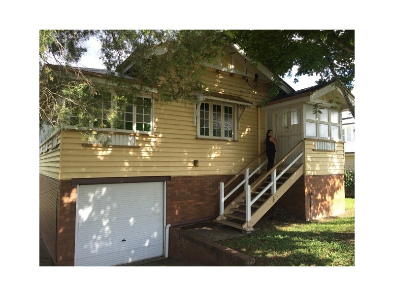 16 Montauban Street, Newtown QLD 4305