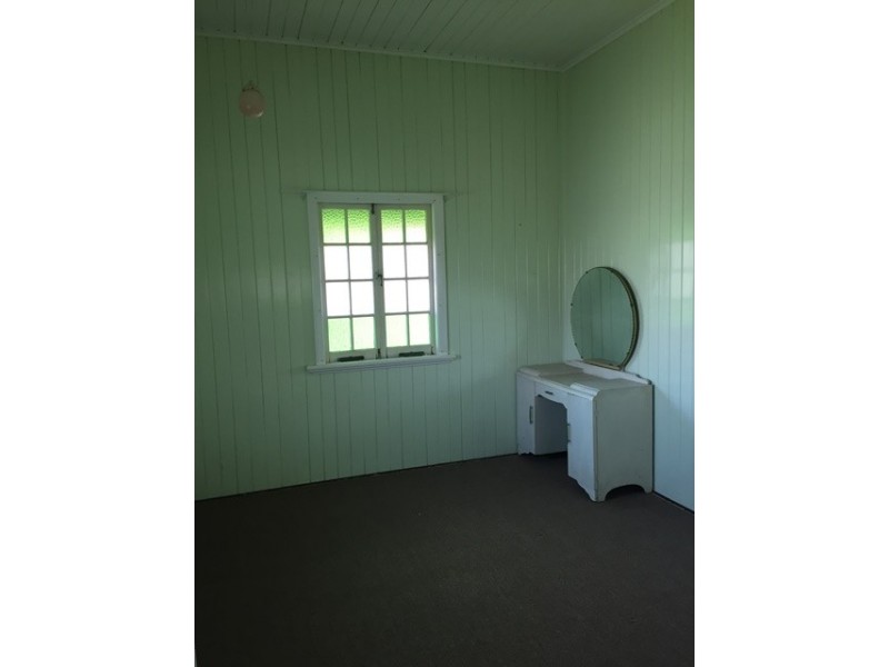 16 Montauban Street, Newtown QLD 4305