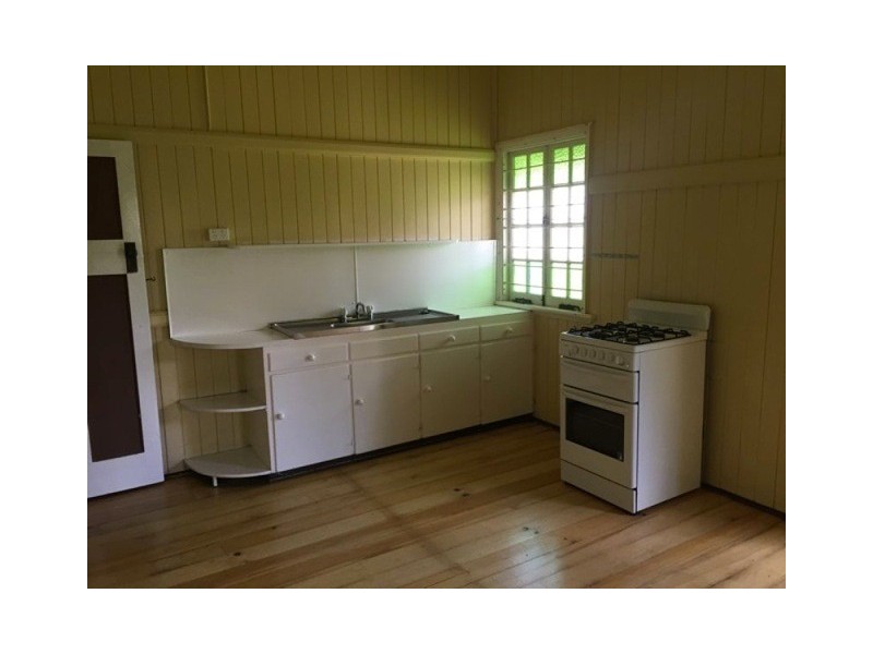 16 Montauban Street, Newtown QLD 4305