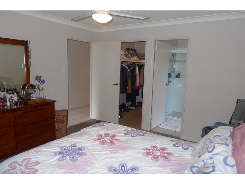 3 RUTHVEN COURT, Yamanto QLD 4305