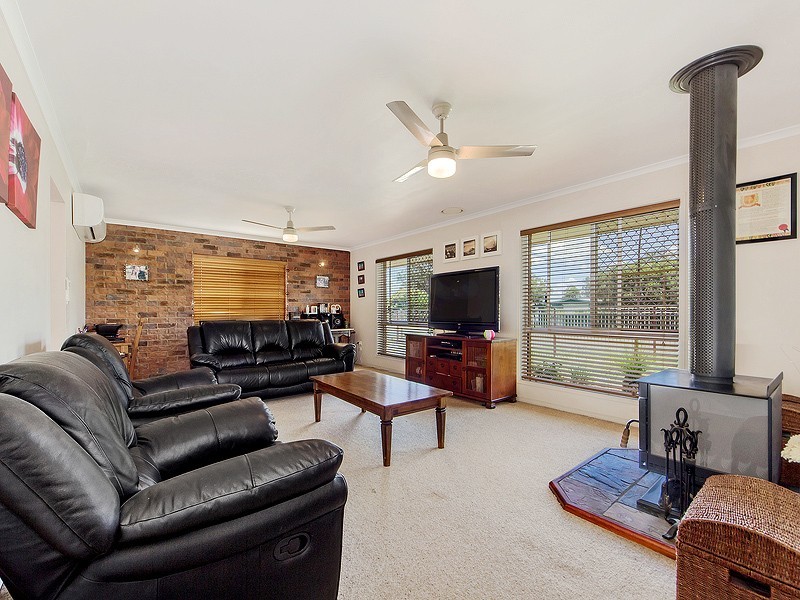 1-3 BELL STREET, Walloon QLD 4306
