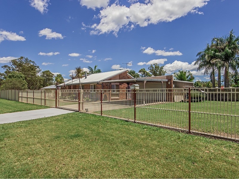 1-3 BELL STREET, Walloon QLD 4306