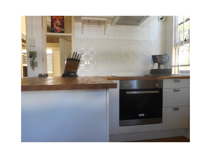 6 HERBERT STREET, Sadliers Crossing QLD 4305