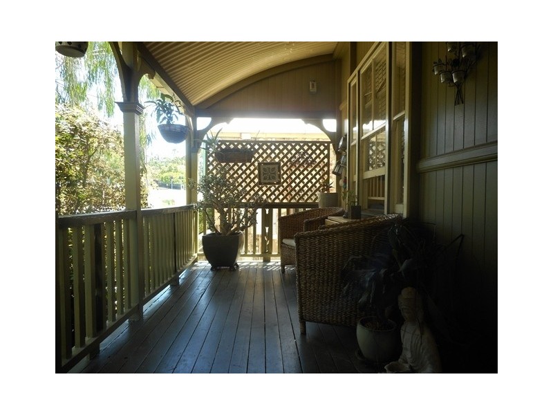 6 HERBERT STREET, Sadliers Crossing QLD 4305