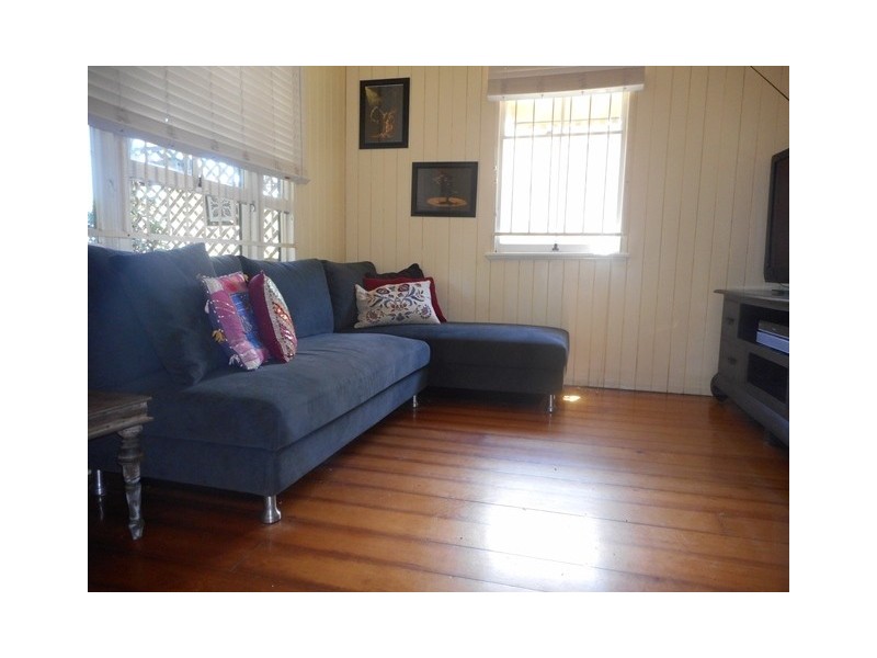 6 HERBERT STREET, Sadliers Crossing QLD 4305