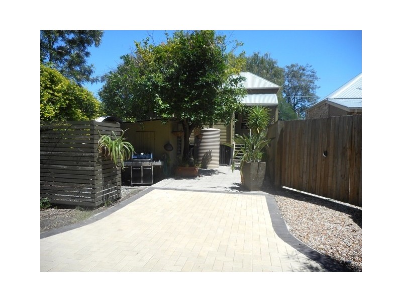 6 HERBERT STREET, Sadliers Crossing QLD 4305