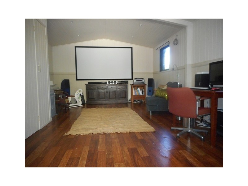 6 HERBERT STREET, Sadliers Crossing QLD 4305