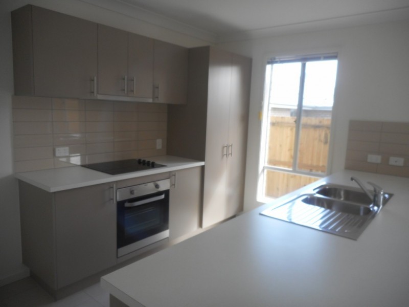 4 HUNTINGDALE STREET, Leichhardt QLD 4305