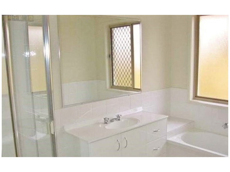 12 BOSSWOOD COURT, Yamanto QLD 4305