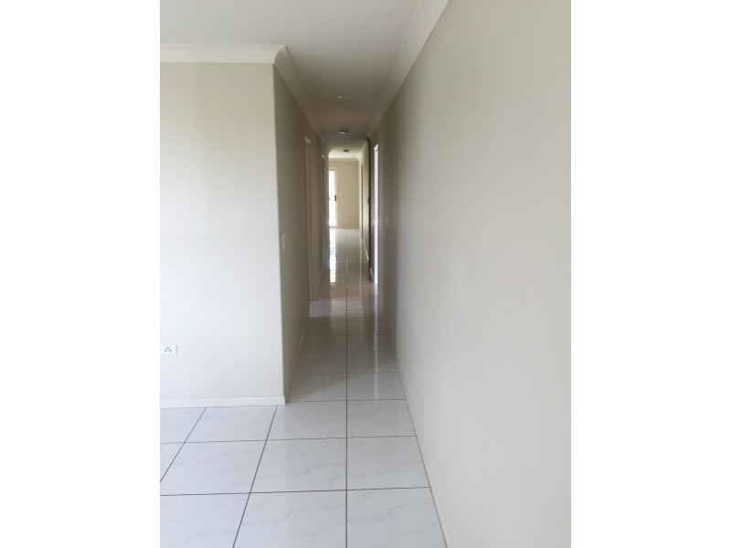 1/11 Galah Street, Churchill QLD 4305