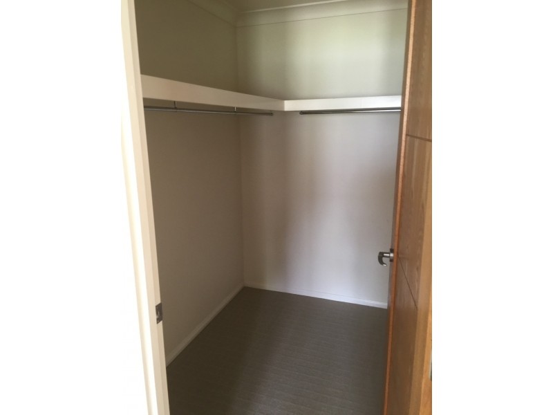 2/11 Galah Street, Churchill QLD 4305