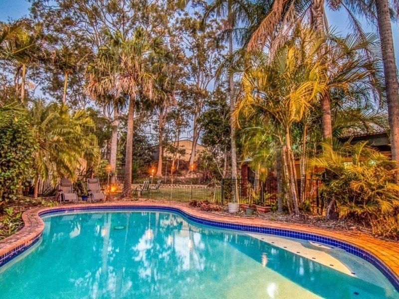 27 MAZZARD STREET, Bellbowrie QLD 4070