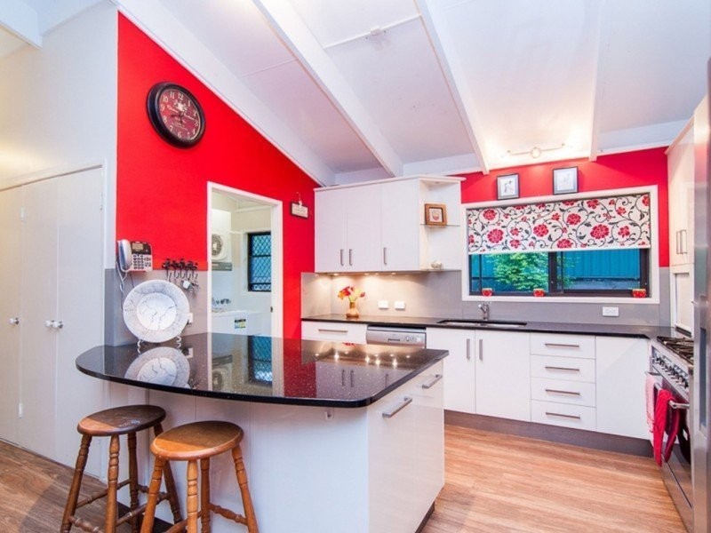 27 MAZZARD STREET, Bellbowrie QLD 4070