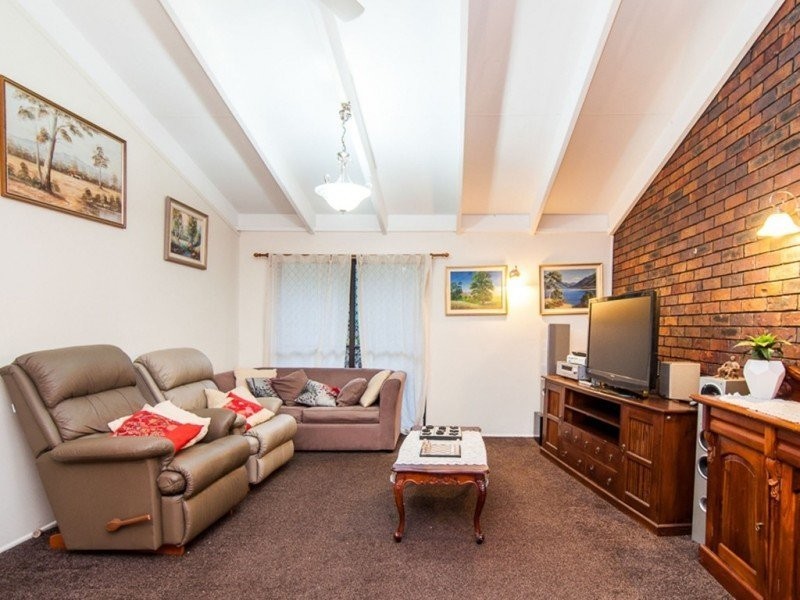 27 MAZZARD STREET, Bellbowrie QLD 4070