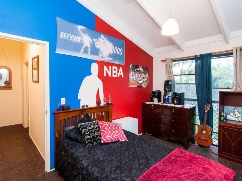 27 MAZZARD STREET, Bellbowrie QLD 4070