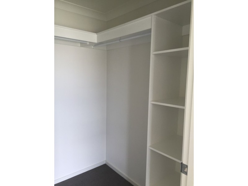 6 Huntingdale Street, Leichhardt QLD 4305