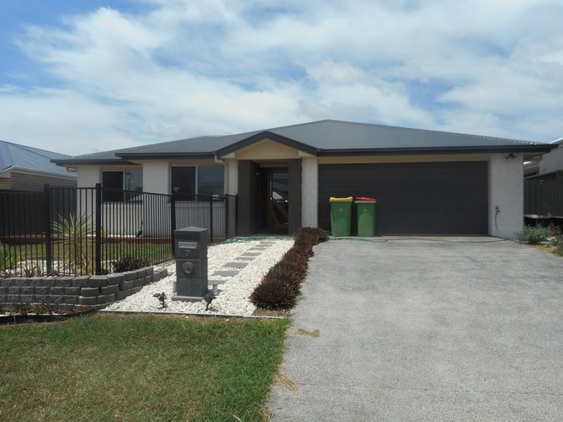 7 HYPERNO CLOSE, Raceview QLD 4305