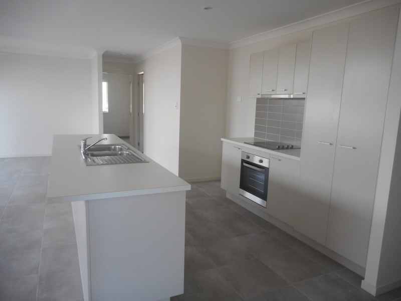 12 Stirling Cct, Redbank Plains QLD 4301