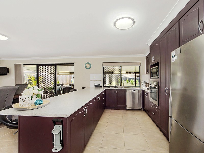 21 WILLOWOOD PLACE, Fernvale QLD 4306